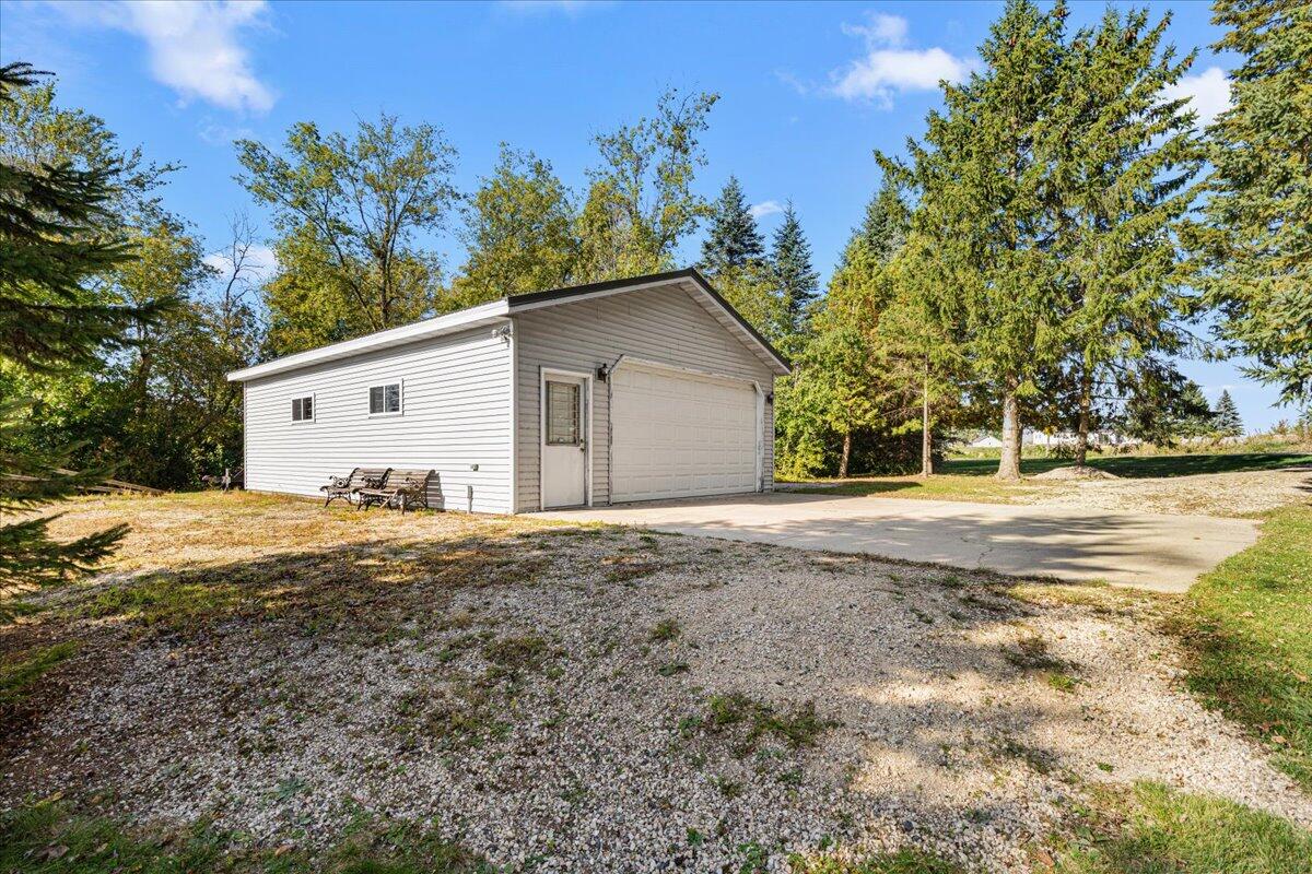 W1074 County Rd F Osceola, WI 53010 - Photo 18 of 35 28-County Rd F-28