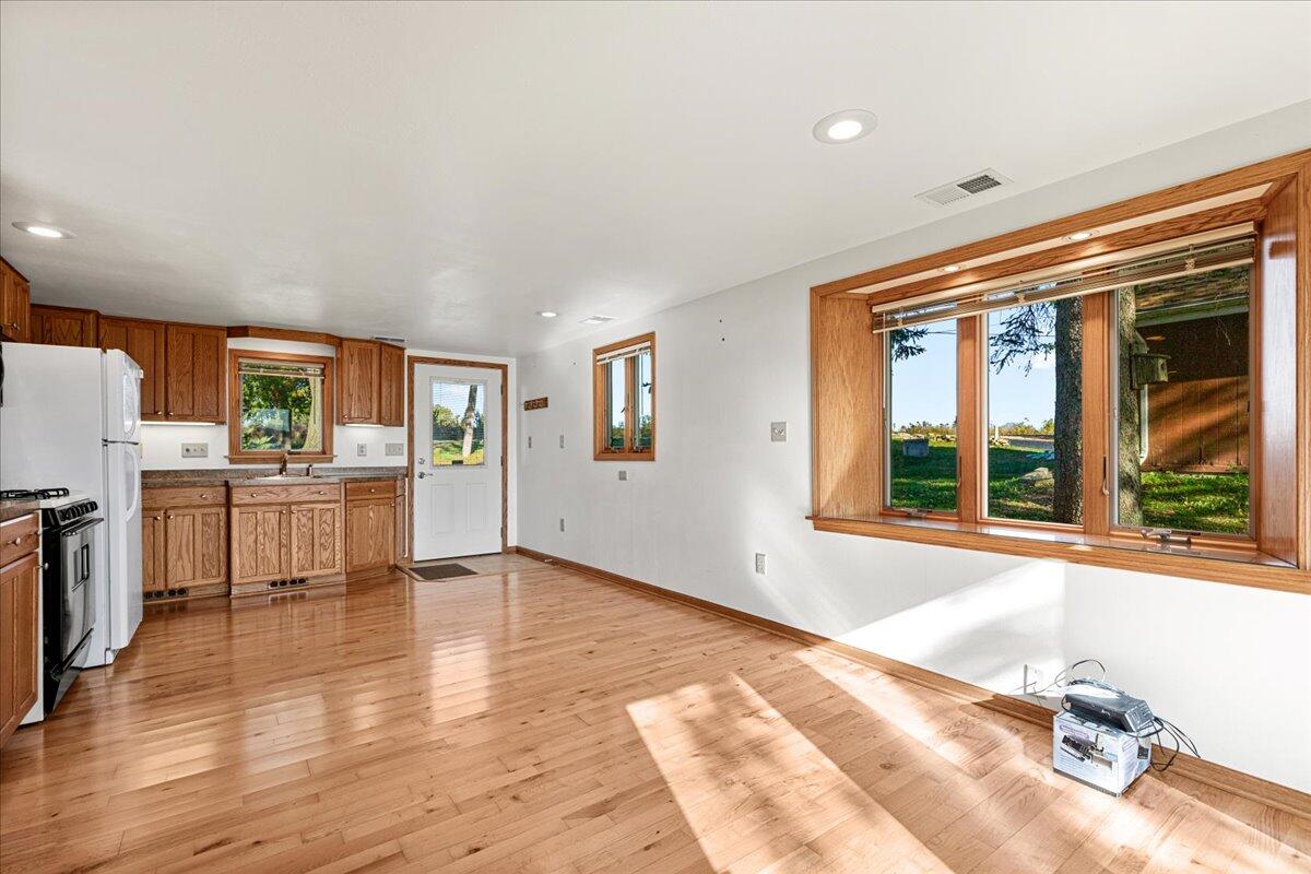 W1074 County Rd F Osceola, WI 53010 - Photo 21 of 35 08-County Rd F-8