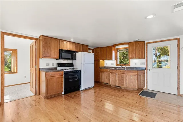 $650,000 | W1074 County Rd F, Osceola, WI 53010