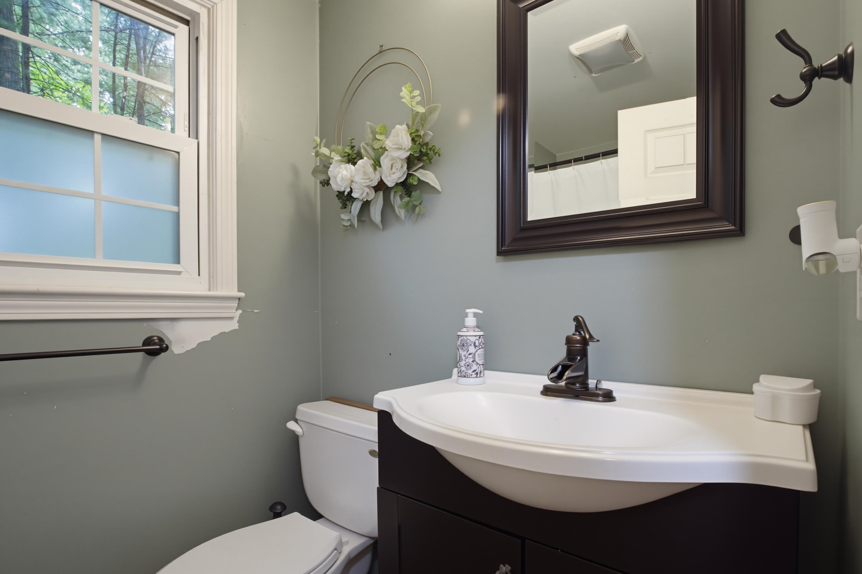 21 Shelburne Road Nashua, NH 03063 - Photo 19 of 21 Gallery Image 19