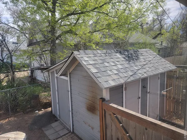 a view of a house with a tub