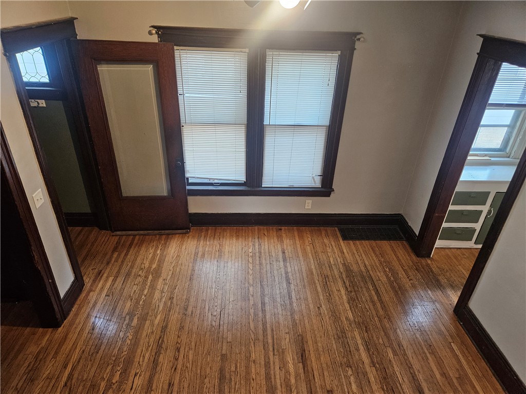 10 Regent Street Rochester, NY 14607 - Photo 3 of 7