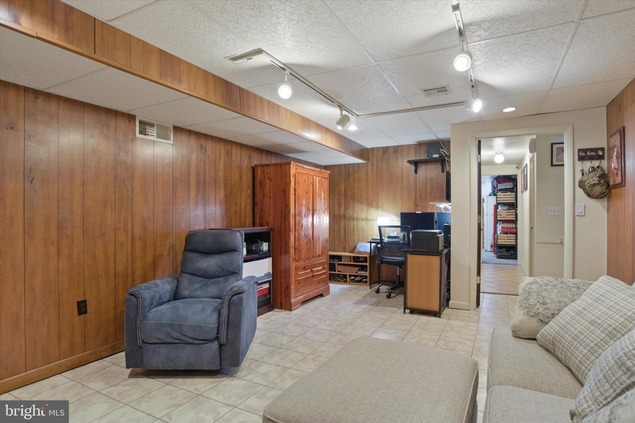 6981 Sterling Road Harrisburg, PA 17112 - Photo 21 of 33 Gallery Image 21