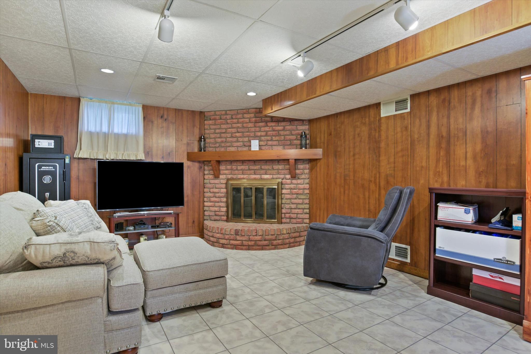 6981 Sterling Road Harrisburg, PA 17112 - Photo 22 of 33 Gallery Image 22