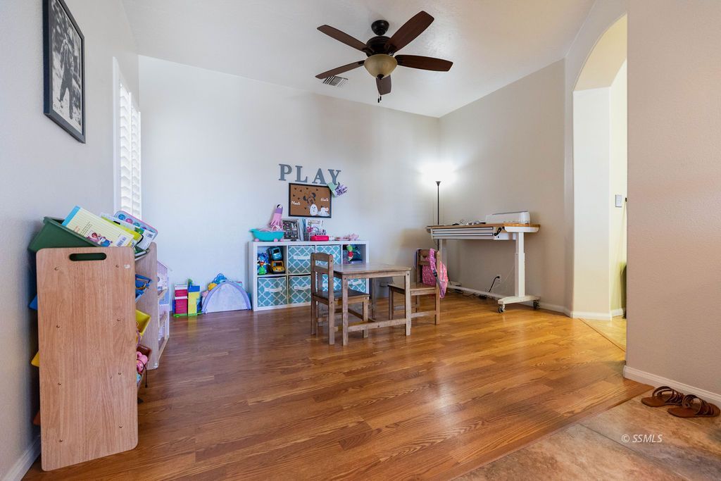 420 Acacia Street Ridgecrest, CA 93555 - Photo 14 of 30 Gallery Image 14