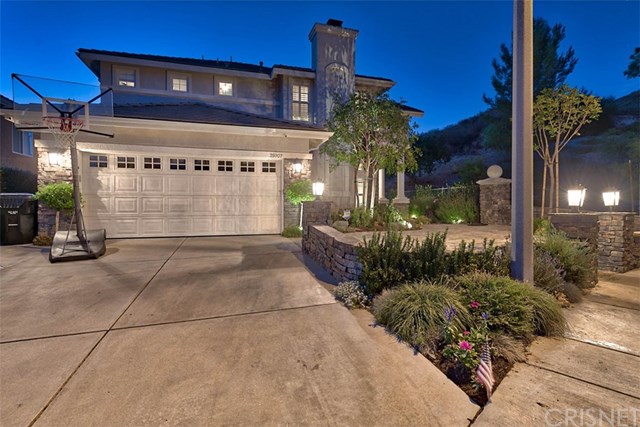 25907 Franklin Lane Stevenson Ranch, CA 91381 - Photo 3 of 58 Extra wide driveway and evening view