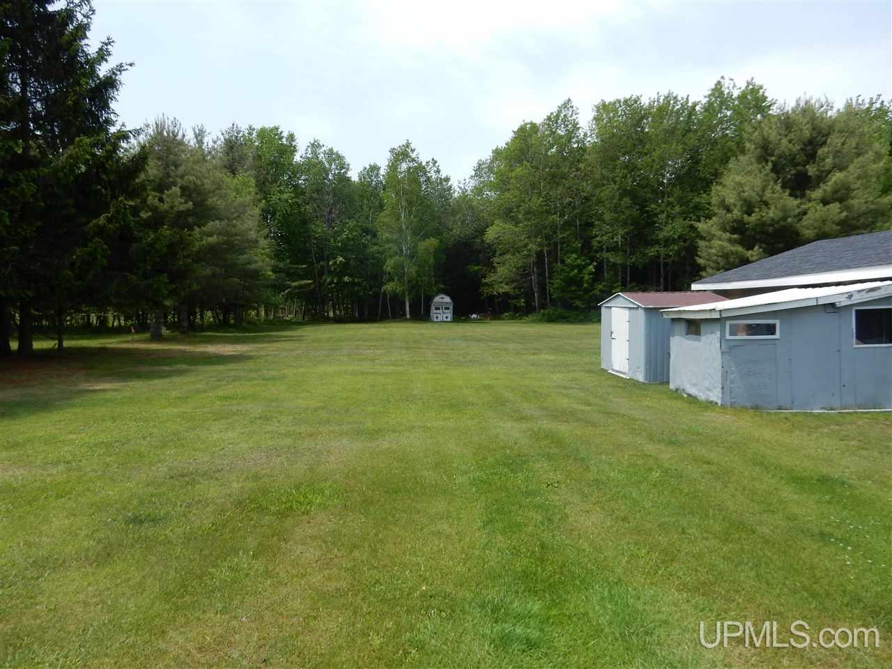 985 N River Road Manistique, MI 49854 - Photo 11 of 15