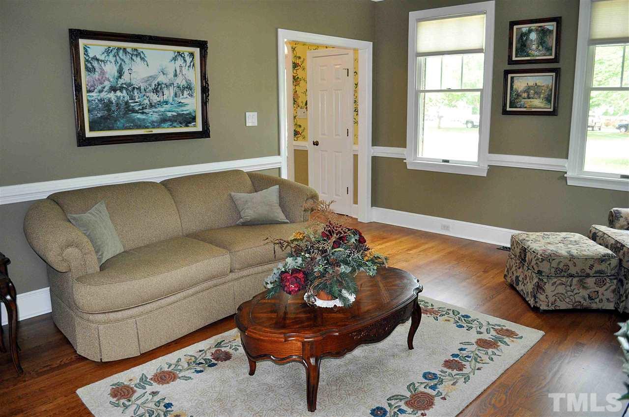 3161 Fieldstone Lane Mebane, NC 27302 - Photo 7 of 30 a living room with furniture and a large window