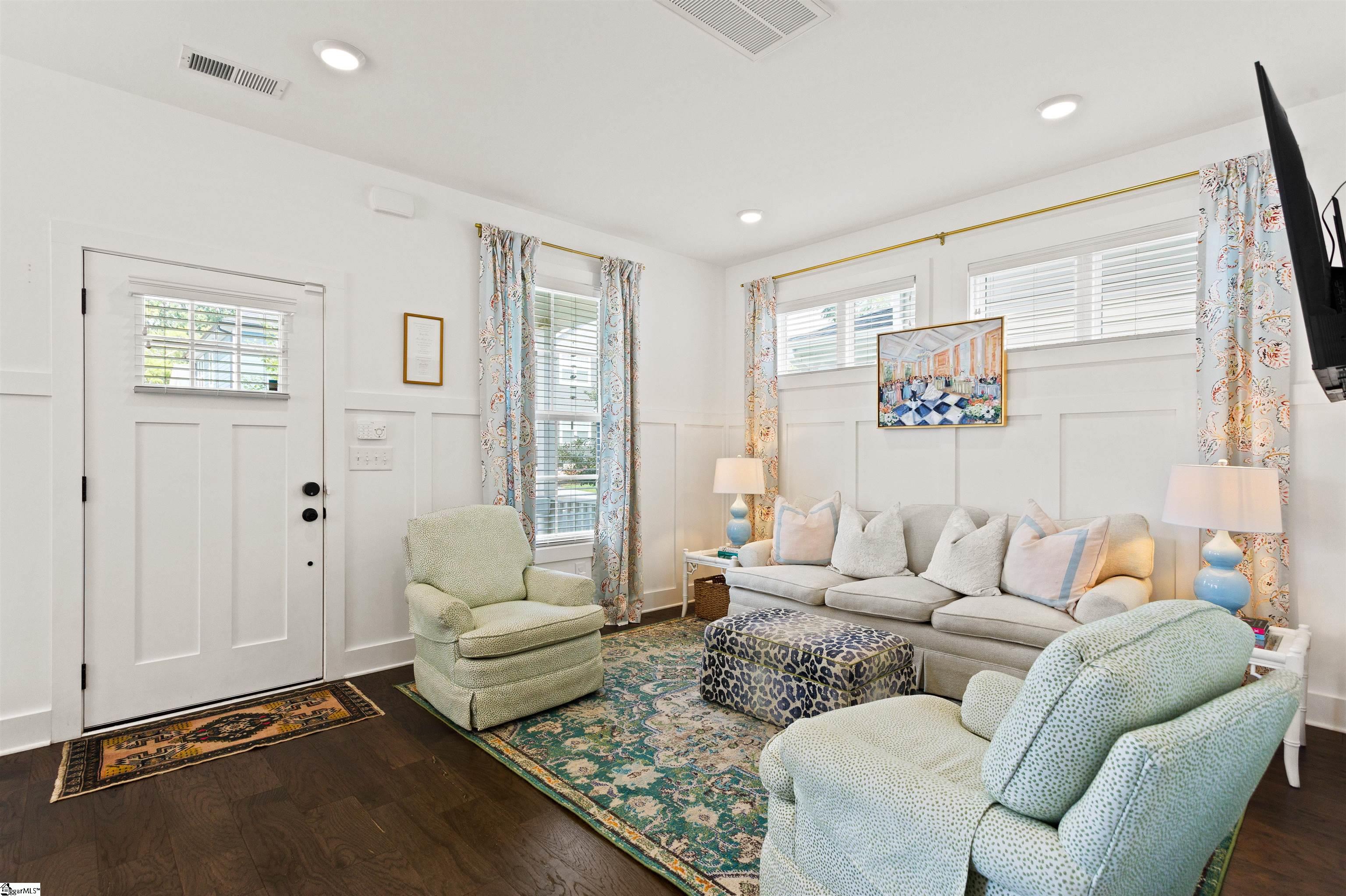 26 Joseph Mathis Way Greenville, SC 29607 - Photo 4 of 29