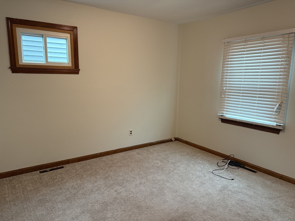 7 Fearing Street Wareham, MA 02532 - Photo 9 of 11