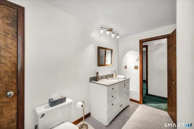 $429,000 | 10 Highland Avenue, East Haddam, CT 06469