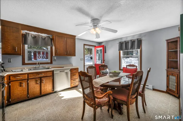 $429,000 | 10 Highland Avenue, East Haddam, CT 06469