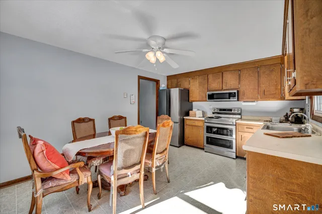 $429,000 | 10 Highland Avenue, East Haddam, CT 06469