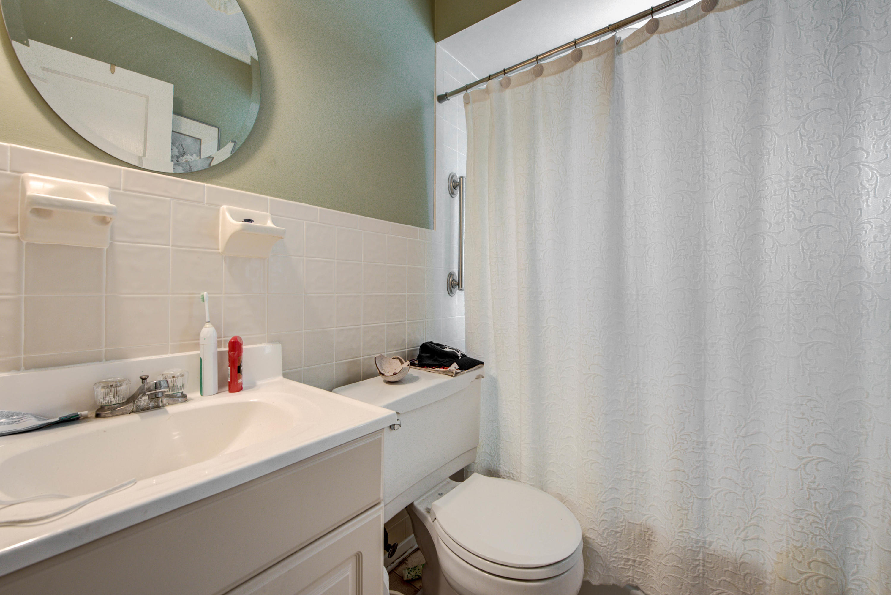 109 Norris Lane Oak Ridge, TN 37830 - Photo 16 of 22 Hall Bathroom