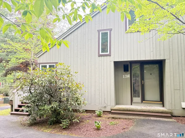 $264,900 | 13 Byrne Court, Unit G, Farmington, CT 06032