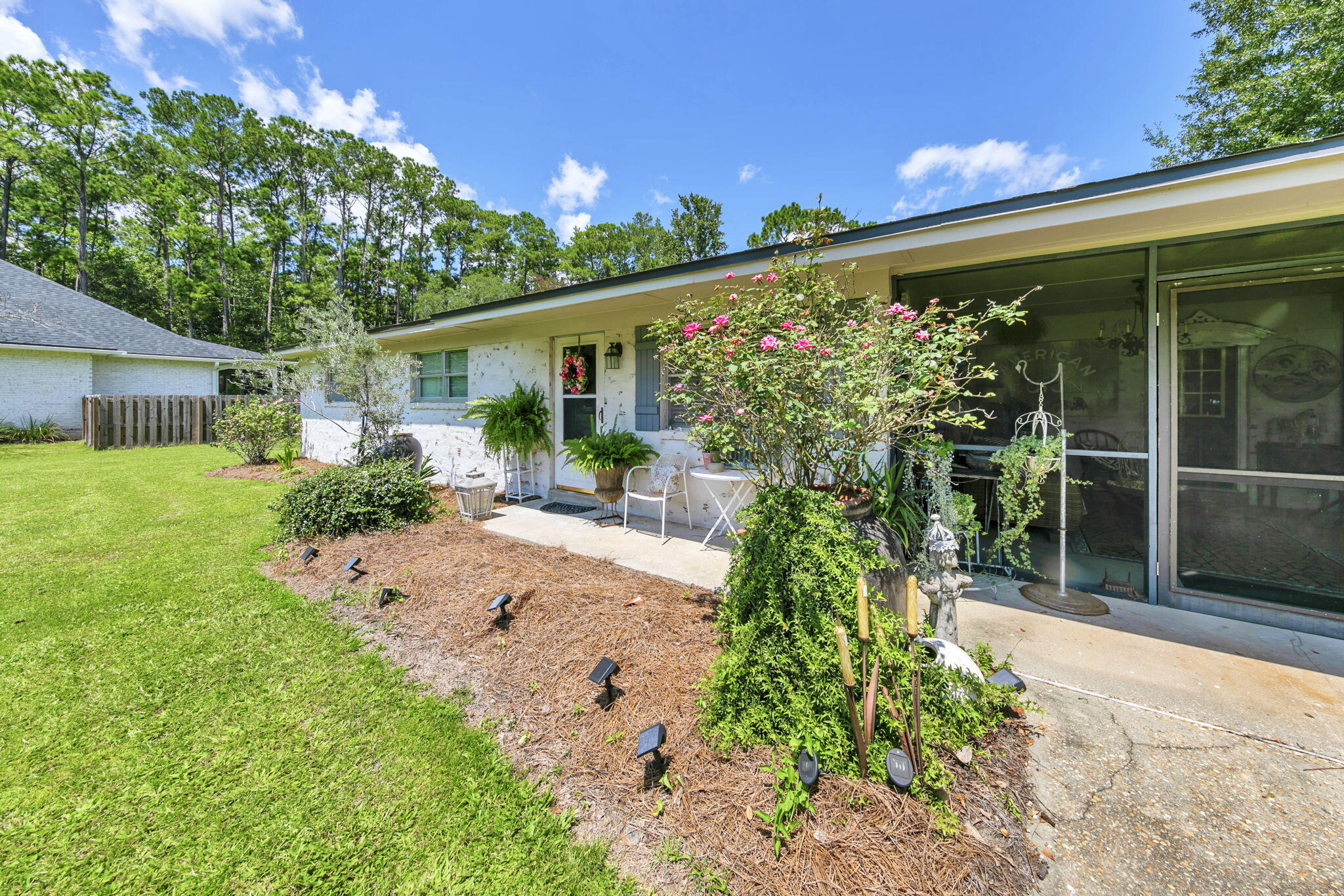 90 Jones Drive Freeport, FL 32439 - Photo 2 of 44 90 Jones Dr.