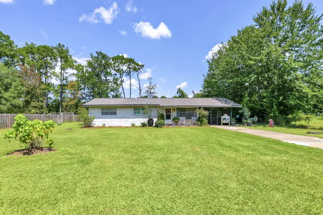 $369,000 | 90 Jones Drive, Freeport, FL 32439