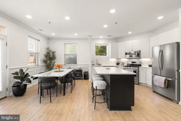 $500,000 | 9486 Virginia Center Boulevard, Unit 2, Vienna, VA 22181