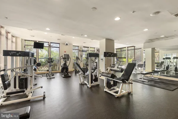 $500,000 | 9486 Virginia Center Boulevard, Unit 2, Vienna, VA 22181