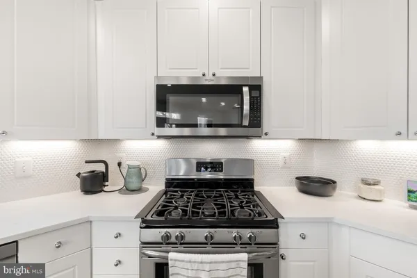 $500,000 | 9486 Virginia Center Boulevard, Unit 2, Vienna, VA 22181