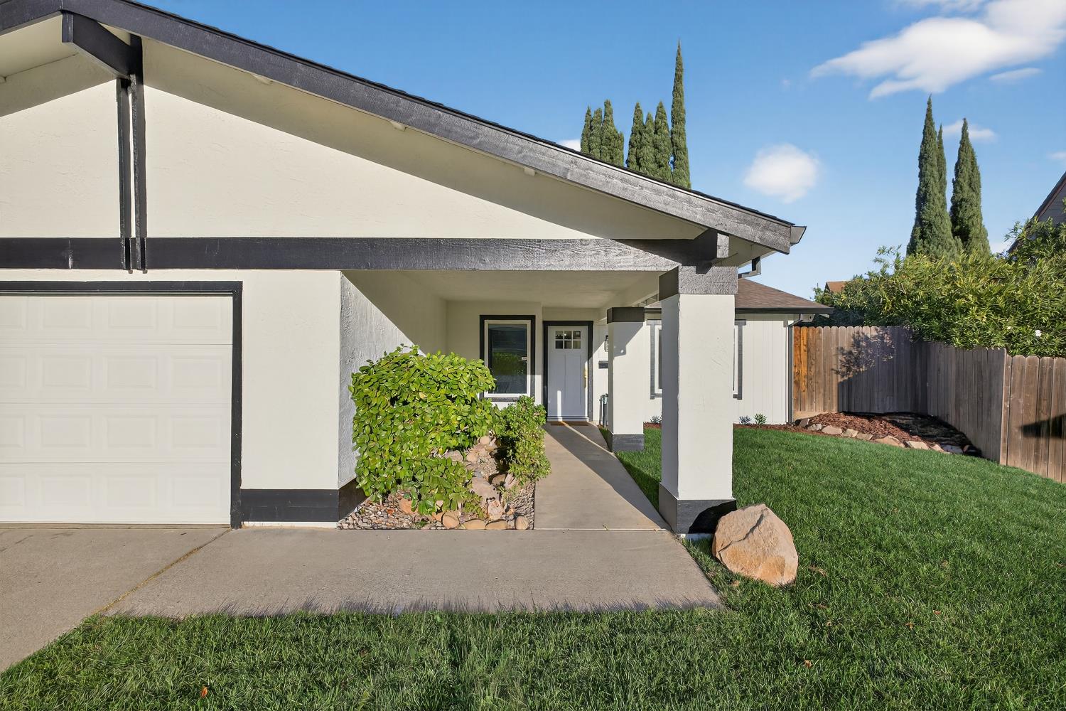 7504 Ketch Court Citrus Heights, CA 95621 - Photo 3 of 50