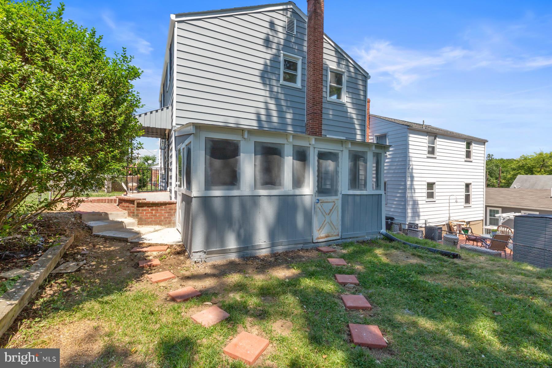 1816 Dewitt Avenue Capitol Heights, MD 20743 - Photo 3 of 37