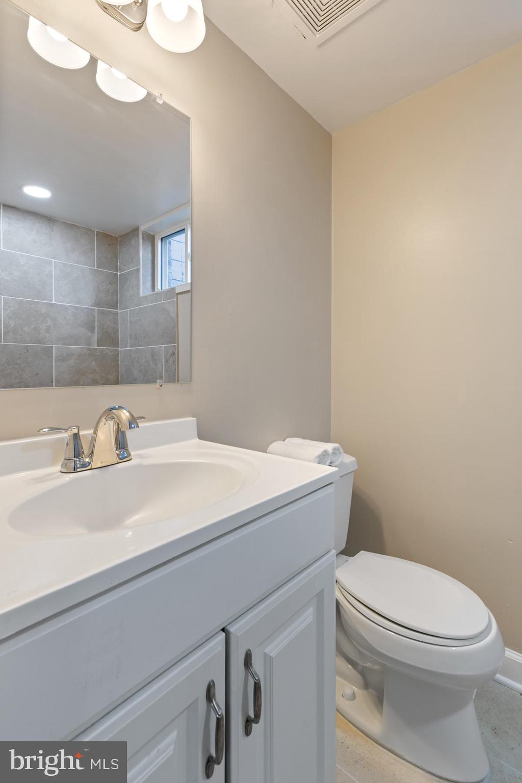 1816 Dewitt Avenue Capitol Heights, MD 20743 - Photo 33 of 37