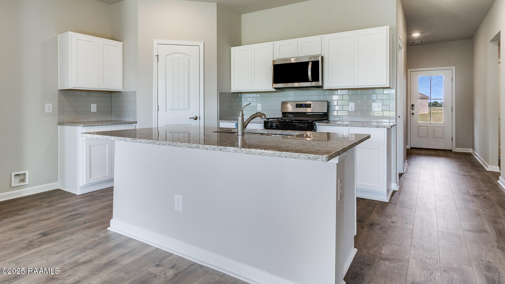 104 Reid Sunset, LA 70584 - Photo 4 of 13 X40D Denton AL White - 1805 Highland Dr