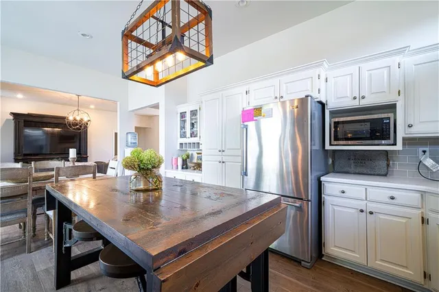 $599,900 | 105 Summit, Wathena, KS 66090