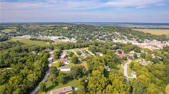 $599,900 | 105 Summit, Wathena, KS 66090