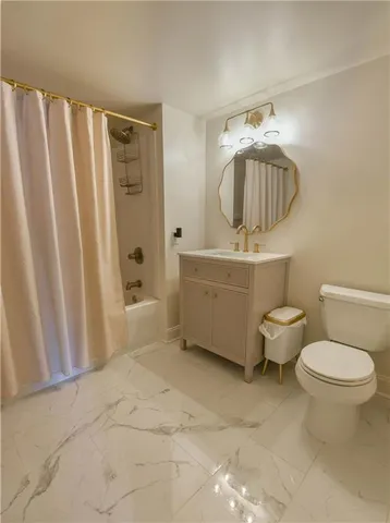 $599,900 | 105 Summit, Wathena, KS 66090