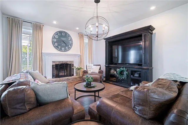 $599,900 | 105 Summit, Wathena, KS 66090