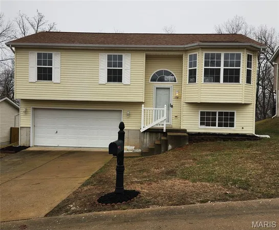 $239,900 | 1732 12 Oaks Place, Pevely, MO 63070