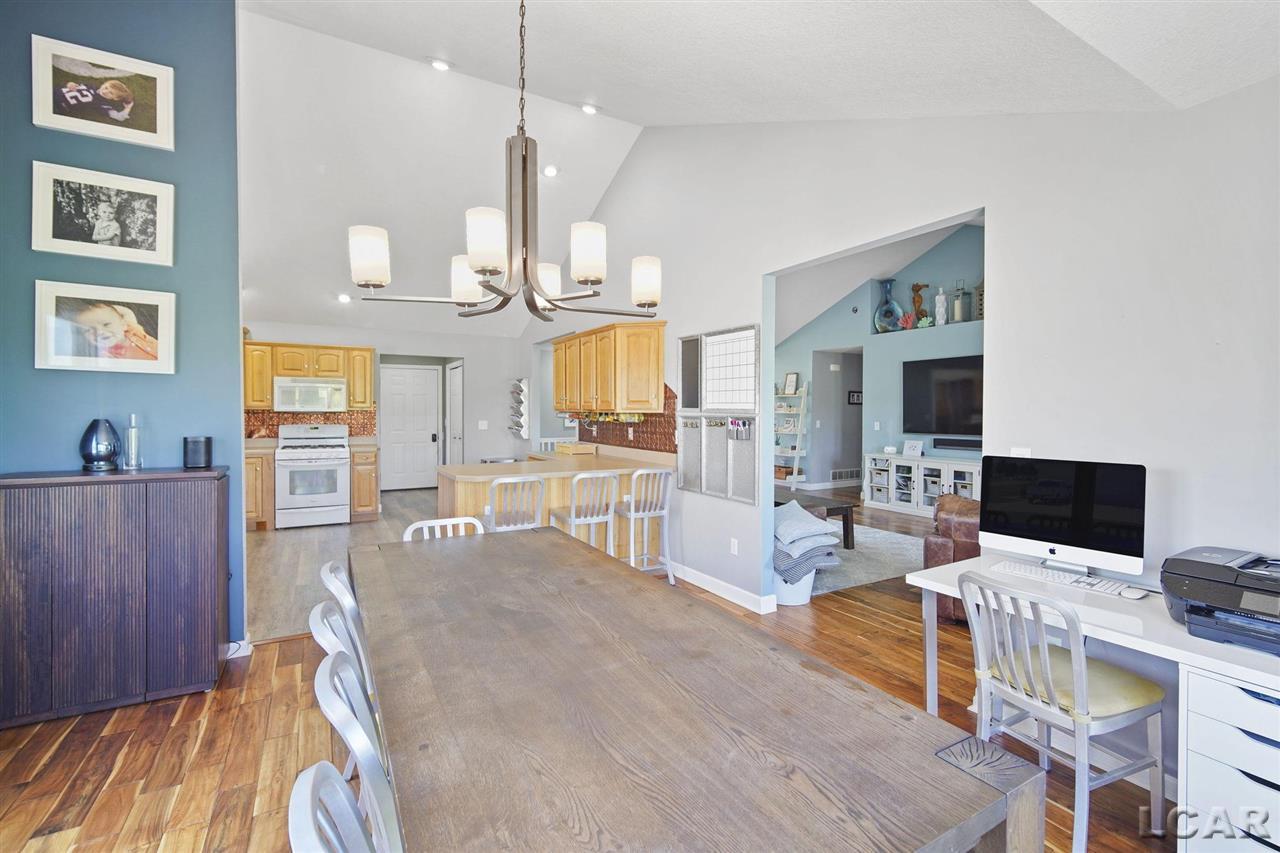 6484 Burton Road Adrian, MI 49221 - Photo 13 of 54