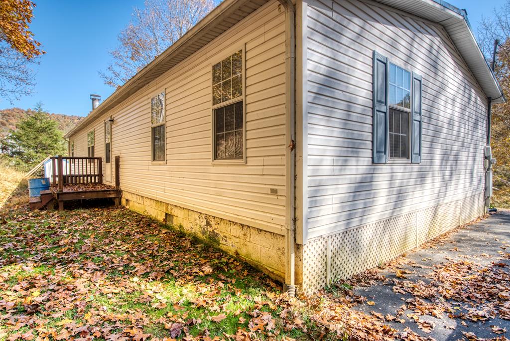 415 Middle Fork Road Marion, VA 24354 - Photo 19 of 23 Gallery Image 19