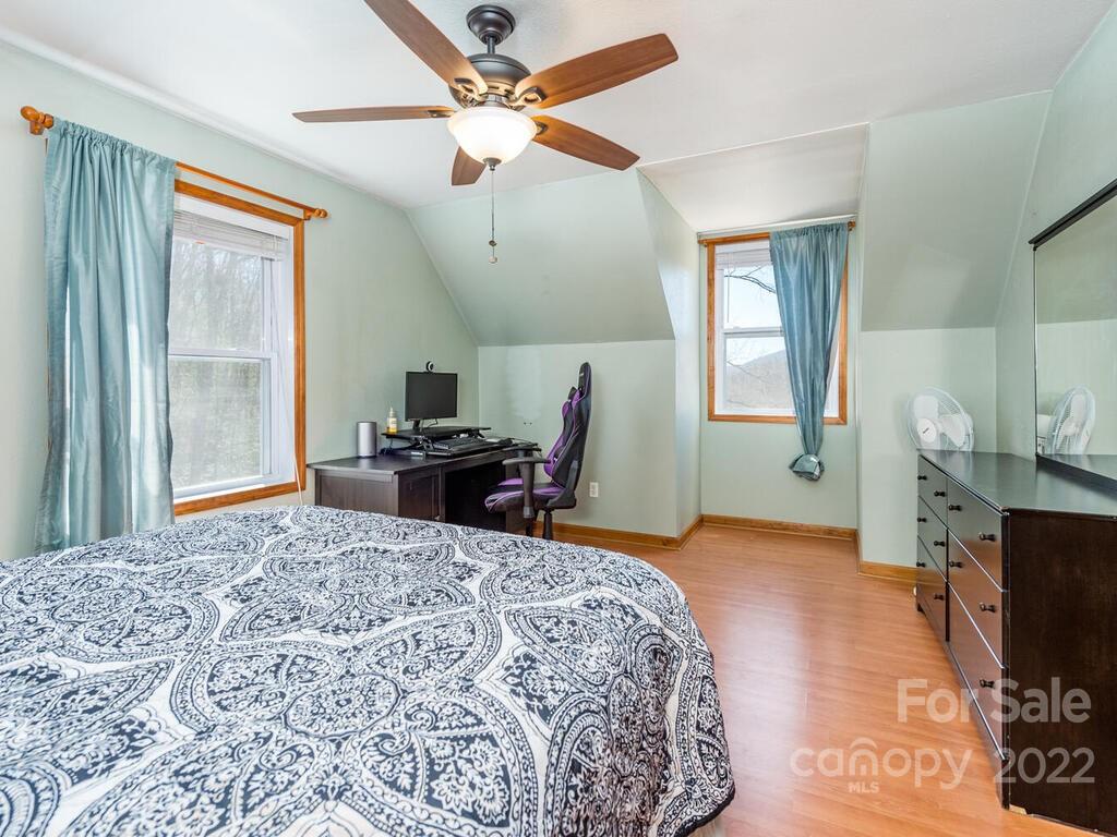 106 Signal Ridge Sylva, NC 28779 - Photo 18 of 30 Gallery Image 18
