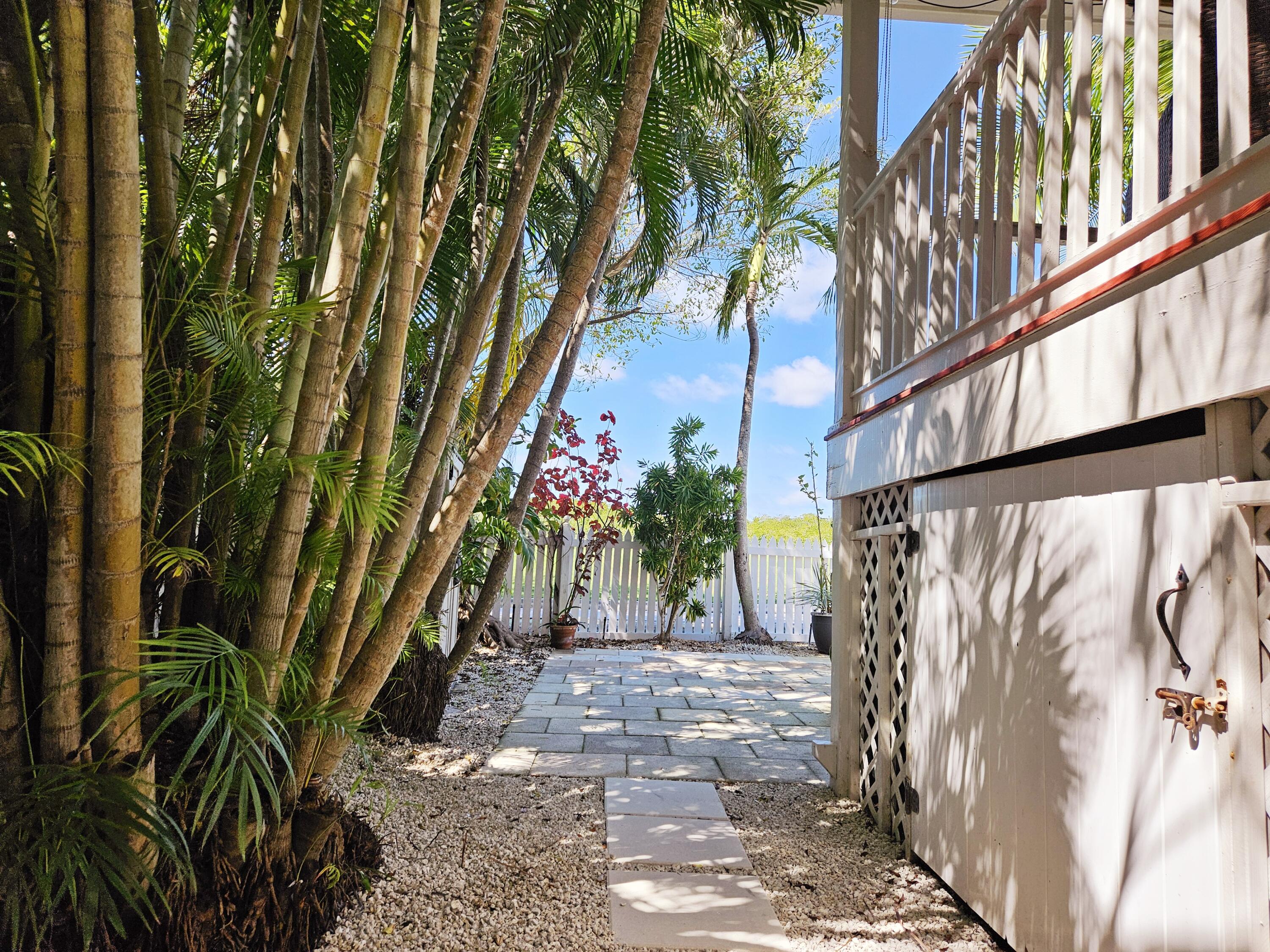 22 Merganser Lane Key West, FL 33040 - Photo 14 of 46 .
