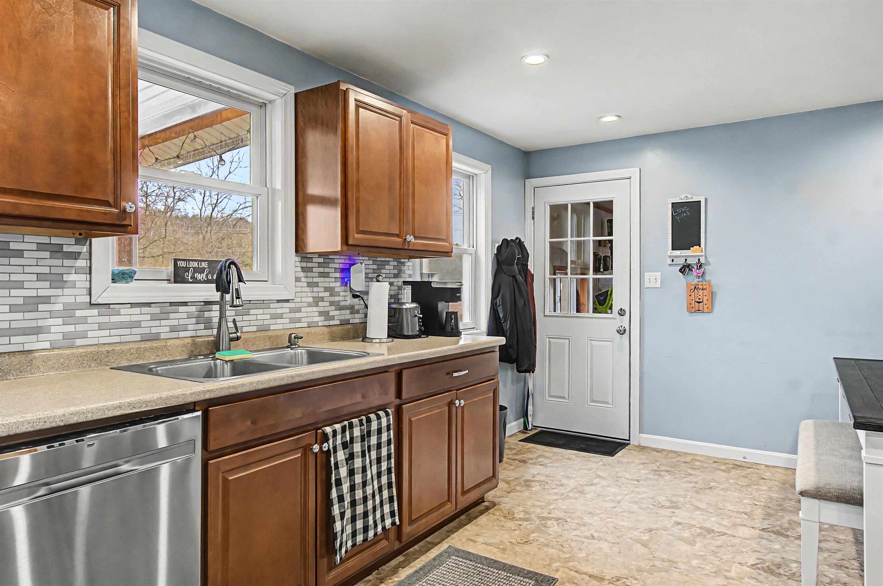 423 Highgate Road Highgate, VT 05459 - Photo 11 of 30