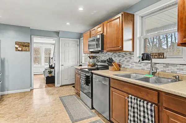 $349,000 | 423 Highgate Road, Highgate, VT 05459