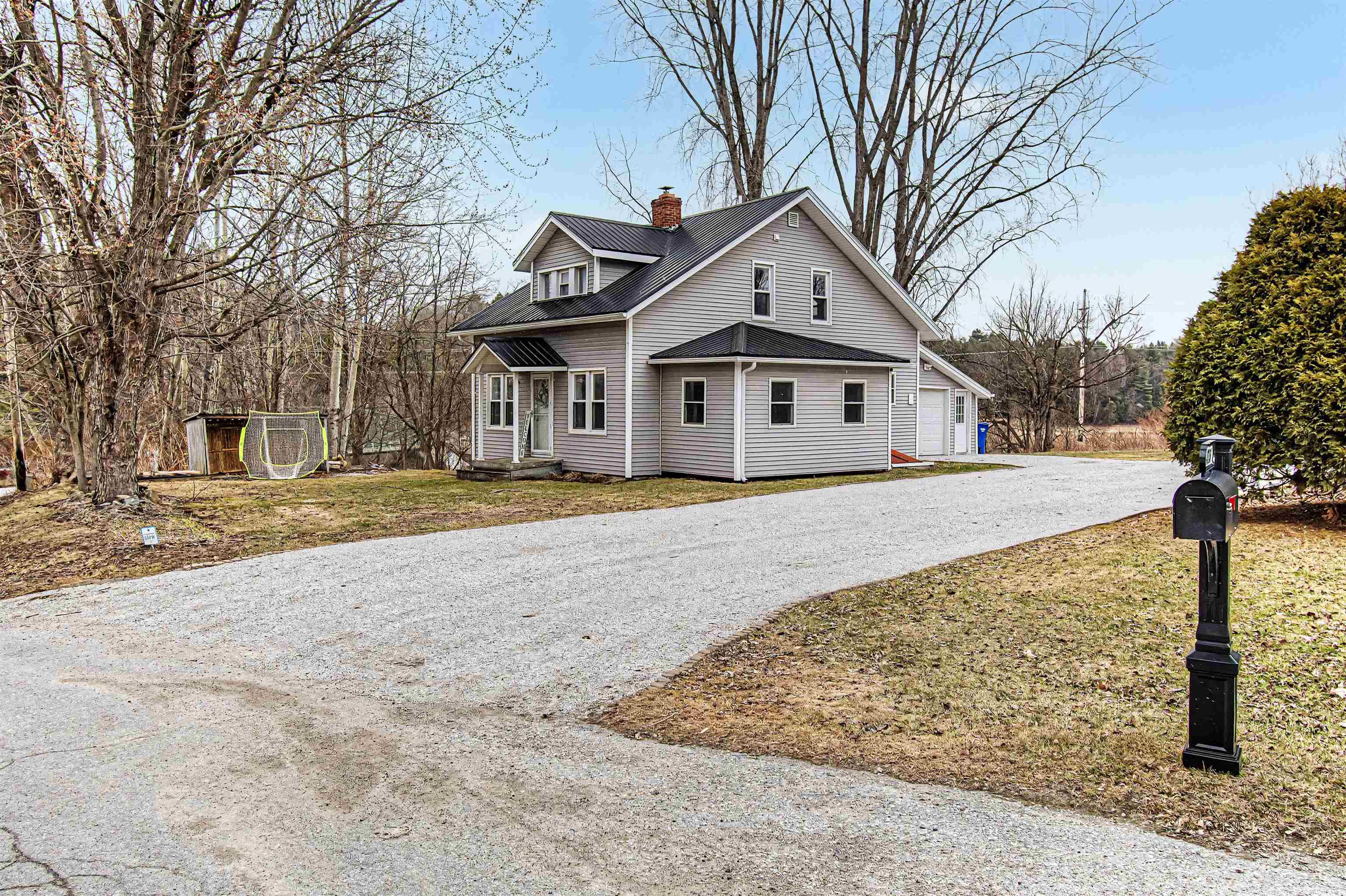 423 Highgate Road Highgate, VT 05459 - Photo 3 of 30