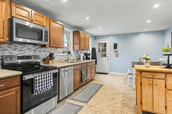 $349,000 | 423 Highgate Road, Highgate, VT 05459