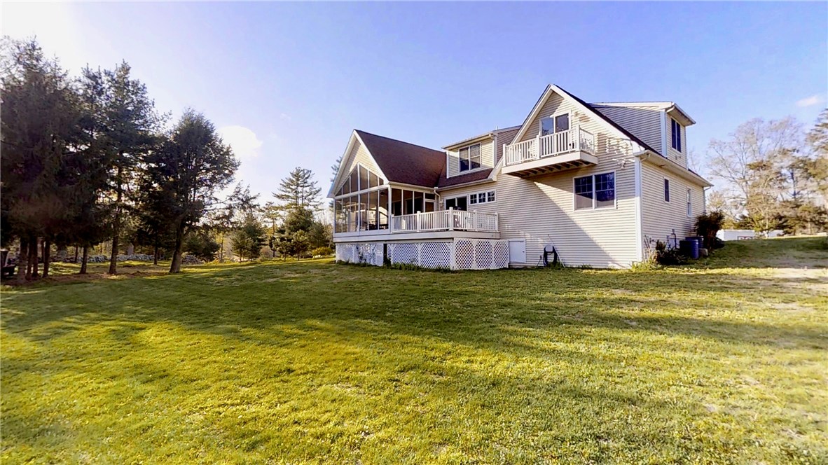 84 Chase Hill Road Hopkinton, RI 02804 - Photo 3 of 27 Gallery Image 3