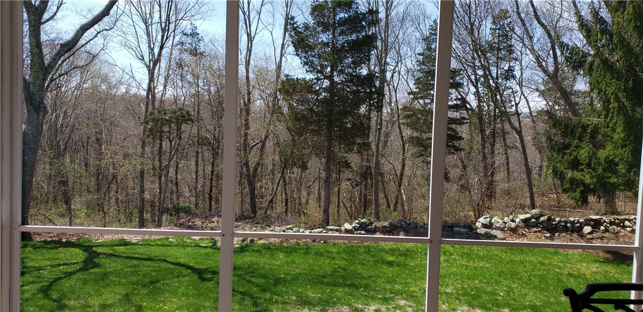 84 Chase Hill Road Hopkinton, RI 02804 - Photo 9 of 27 Gallery Image 9