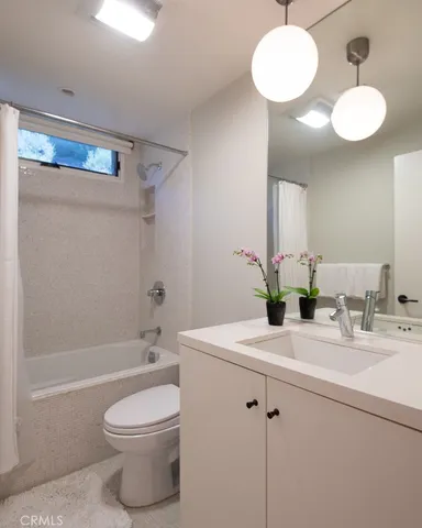 a view of a window in a living room