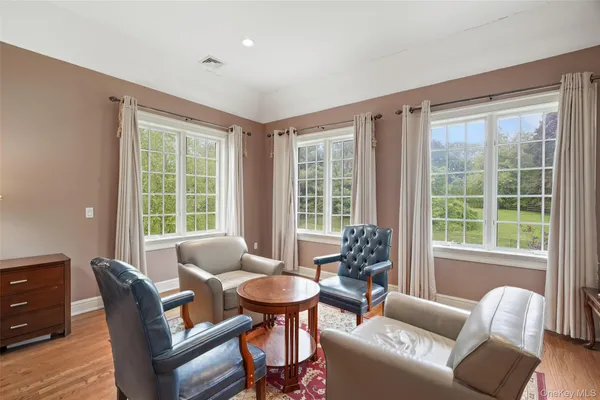 $3,450,000 | 3747 Purchase Street, Purchase, NY 10577
