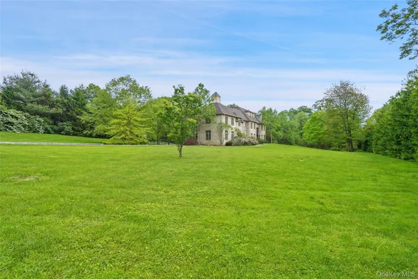 $3,450,000 | 3747 Purchase Street, Purchase, NY 10577