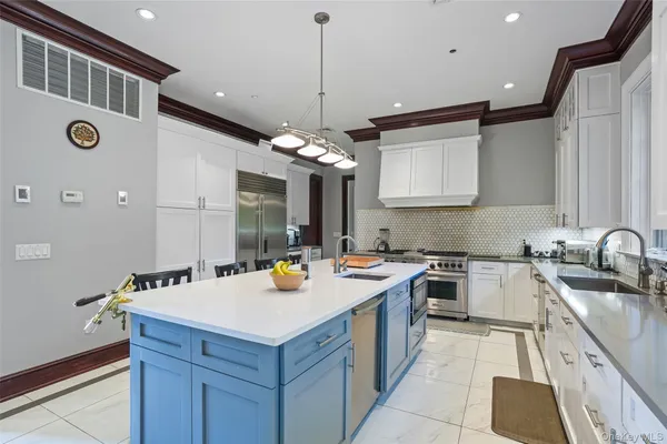 $3,450,000 | 3747 Purchase Street, Purchase, NY 10577