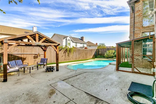 a view of outdoor space yard deck and patio