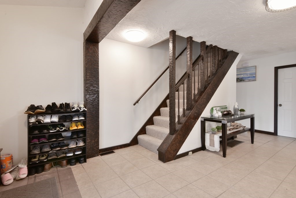 20 Valley View Lane Worcester, MA 01604 - Photo 13 of 38 Gallery Image 13