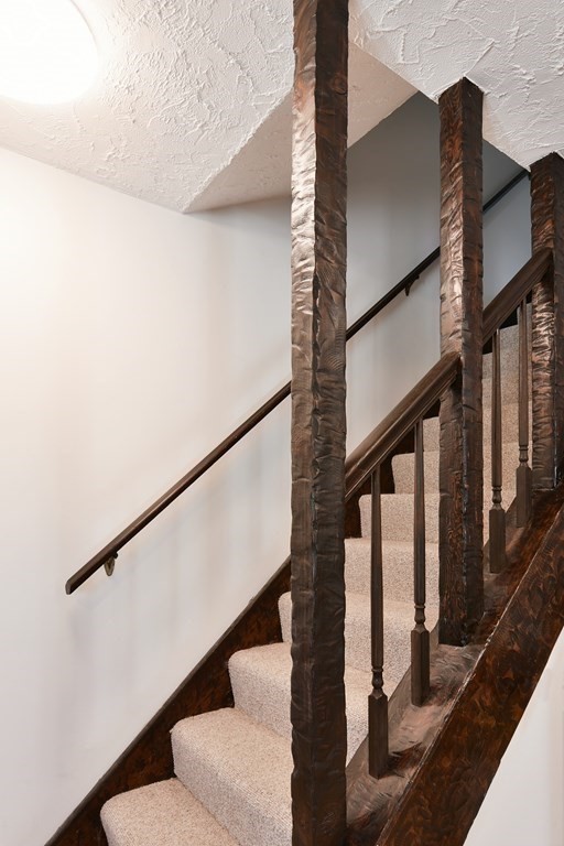 20 Valley View Lane Worcester, MA 01604 - Photo 23 of 38 Gallery Image 23